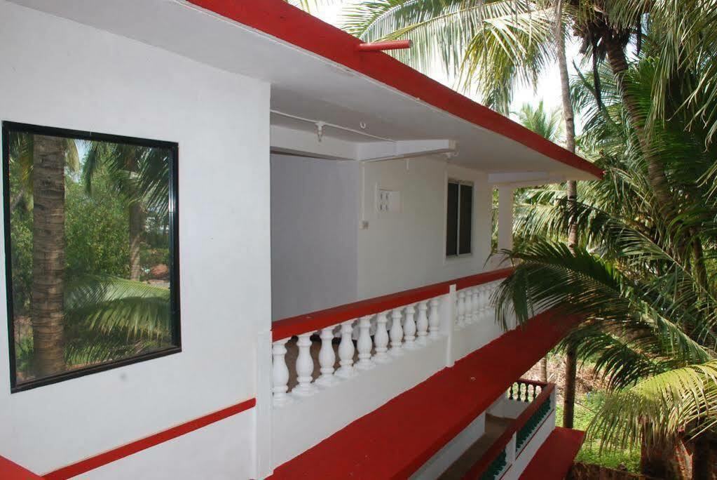 Shankarz By The Sea Mandrem Exterior photo