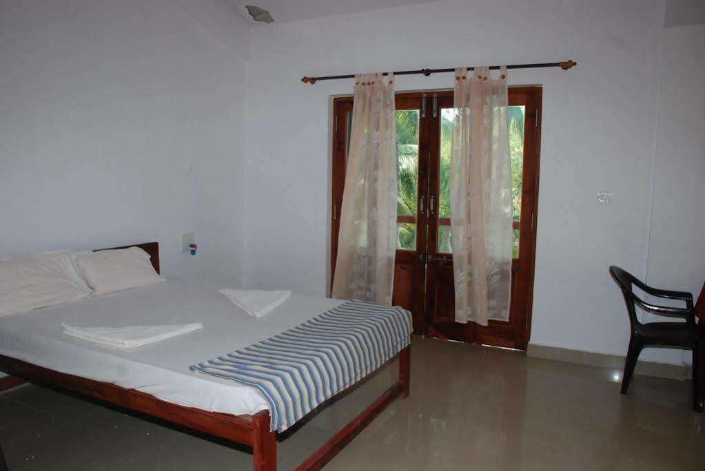 Shankarz By The Sea Mandrem Exterior photo